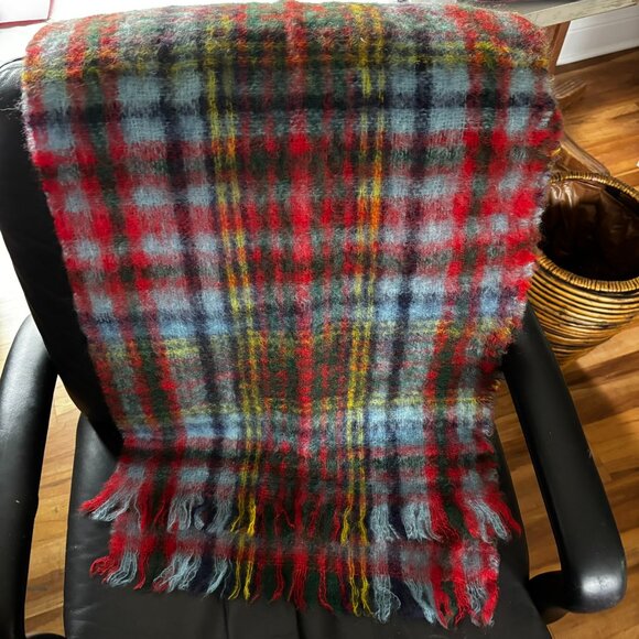 Heather Brae Vintage mohair/ wool shawl - made in Scotland - Picture 1 of 4